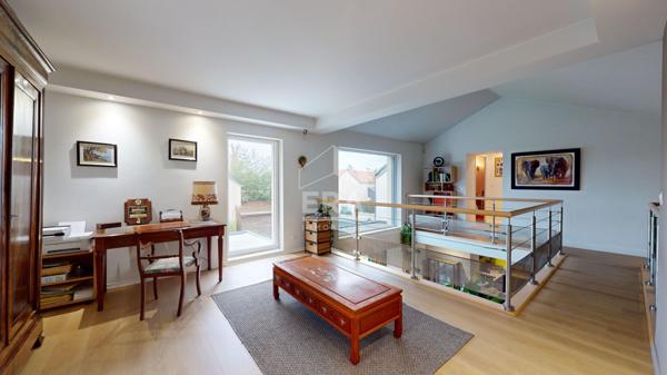 Belle maison 4 chambres - moderne -proche des commodités.