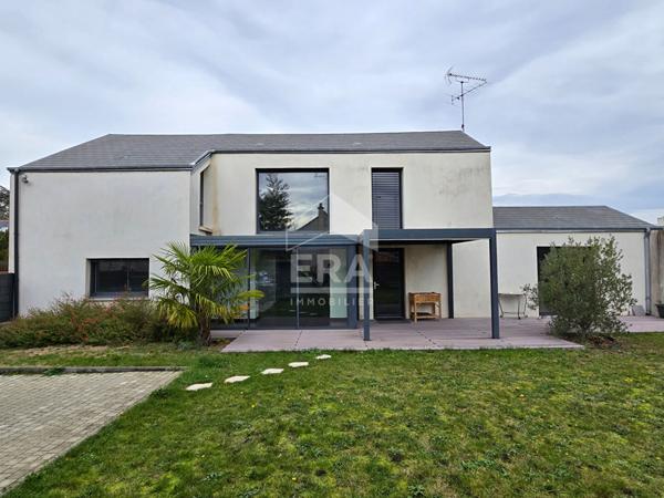 Belle maison 4 chambres - moderne -proche des commodités.