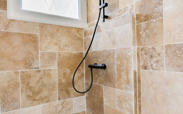 Appartement à vendre    1 pièce •  Marseille 12