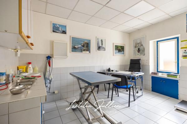 EXCLUSIVITÉ – La Valentine (13011) – Local à transformer en appartement T3 – 55,85 m² – Double accès – Fort potentiel