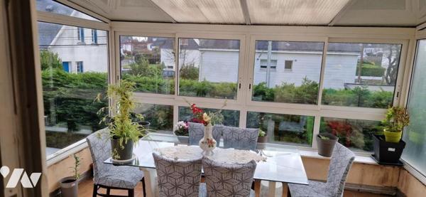 LOUDEAC - Proche commerces et cinéma,