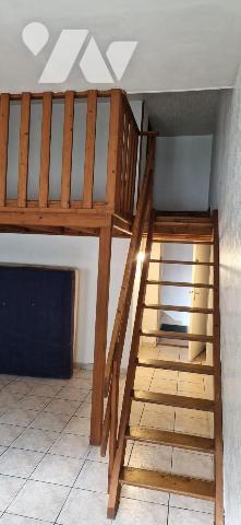 LOUDEAC - Proche commerces et cinéma,