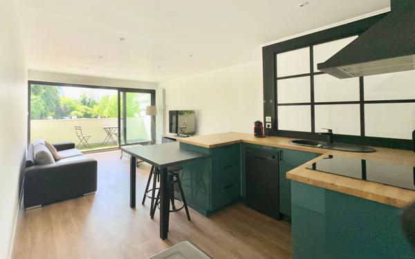 Appartement à vendre    2 pièces • 43 m2 Le Bouscat