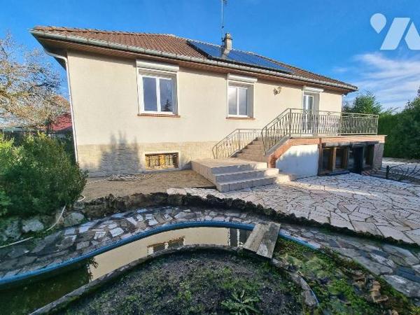 A vendre à Romorantin (41), secteur Nord, venez découvrir cette maison édifiée sur sous-sol com...