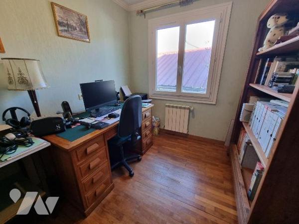 A vendre à Romorantin (41), secteur Nord, venez découvrir cette maison édifiée sur sous-sol com...