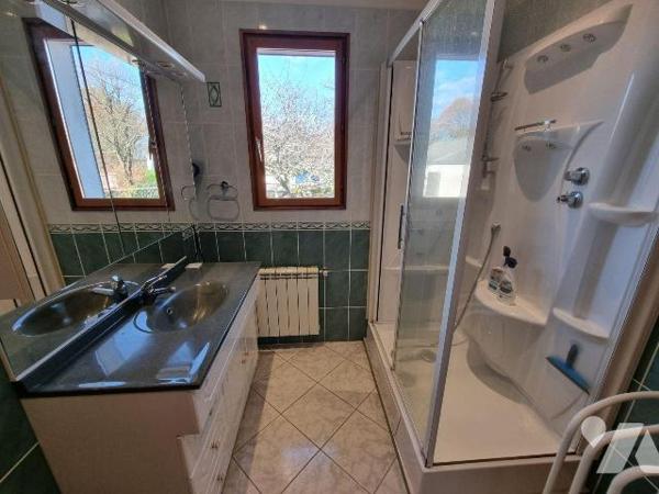 A vendre à Romorantin (41), secteur Nord, venez découvrir cette maison édifiée sur sous-sol com...