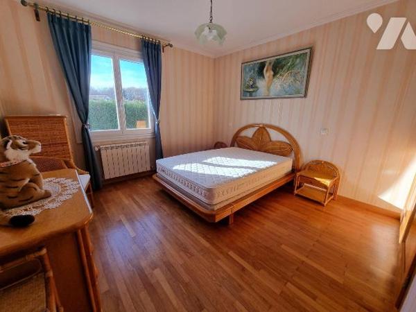 A vendre à Romorantin (41), secteur Nord, venez découvrir cette maison édifiée sur sous-sol com...