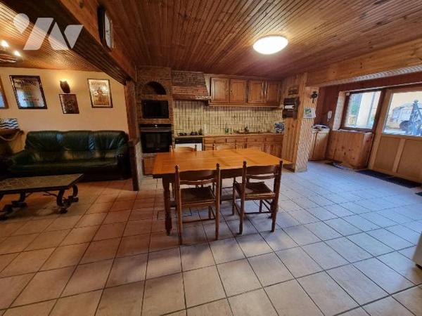 A vendre à Romorantin (41), secteur Nord, venez découvrir cette maison édifiée sur sous-sol com...