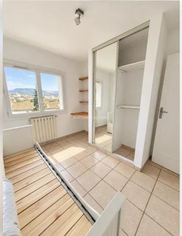 Location                                                      Appartement
                        
                     3 pièces                      51 m2                     à Aubagne