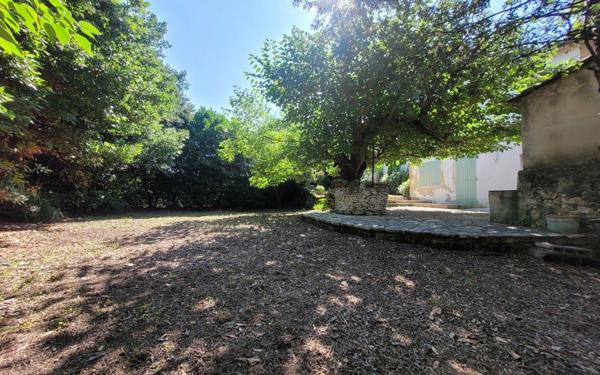 Maison à vendre    5 pièces •  Roquemaure