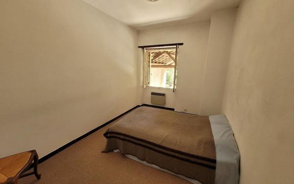 Maison à vendre    5 pièces •  Roquemaure