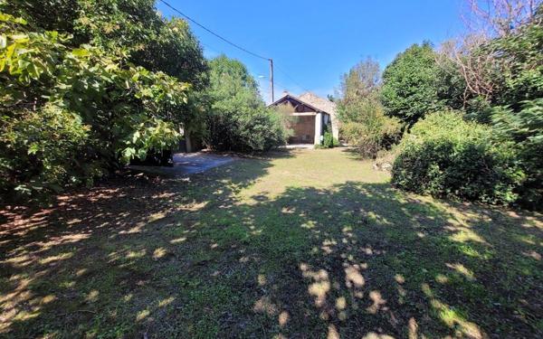 Maison à vendre    5 pièces •  Roquemaure