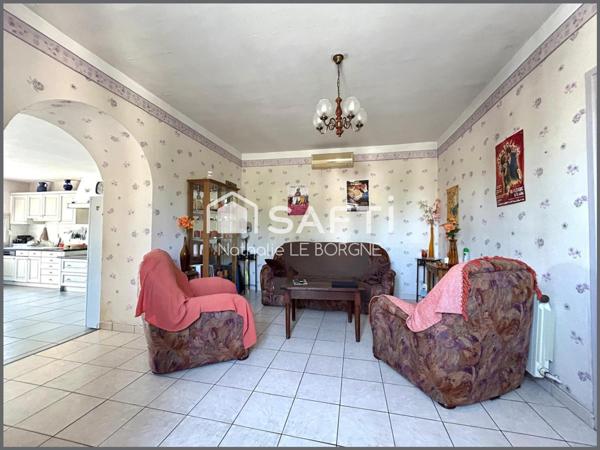 Ensemble immobilier avec maison / hangars /annexes