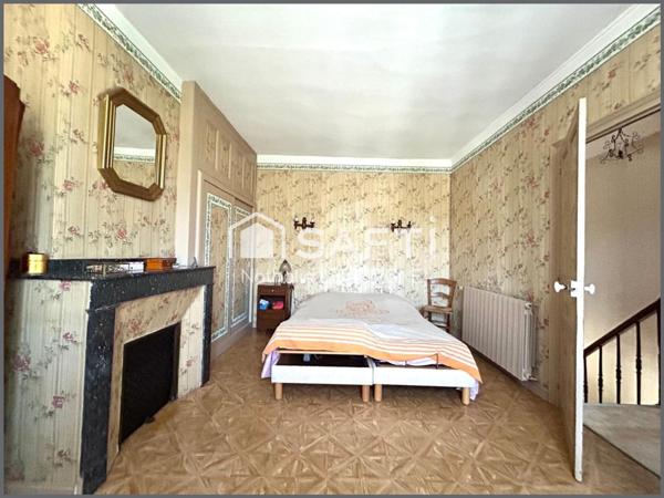 Ensemble immobilier avec maison / hangars /annexes