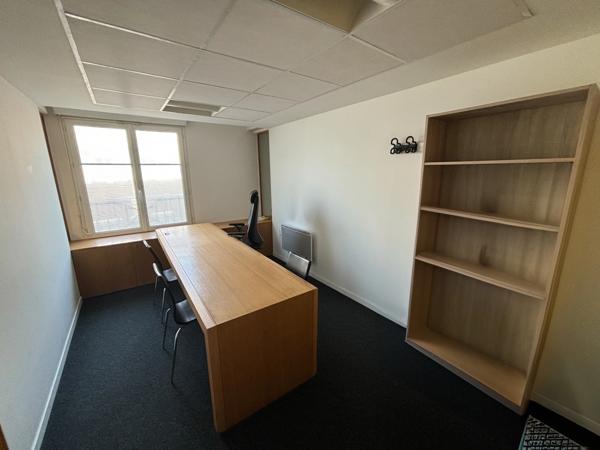 7 BUREAUX A LA FERTE SOUS JOUARRE MEME