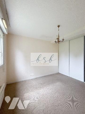 Appartement 4 pièces avec balcon, cave et parking couvert – Saint-Lô
