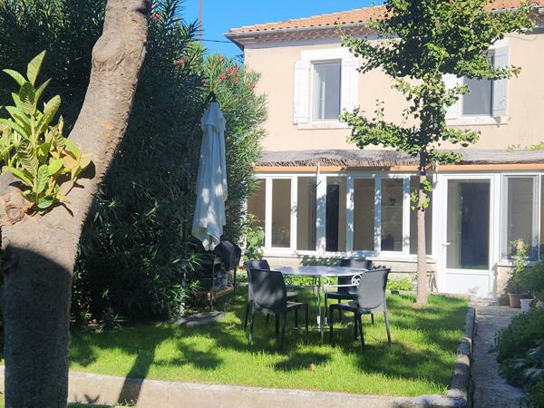 AVIGNON - RARE - MAISON AVEC POTENTIEL A VENDRE QUARTIER DES SOURCES