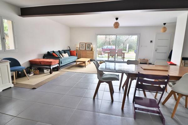 Saint Maximin: maison T5 de 2016: 125m2, garage, terrain 2500m2