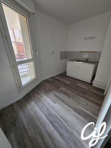 Appartement T3 SOTTEVILLE LES ROUEN - 70.2 m2  100 000 Euros