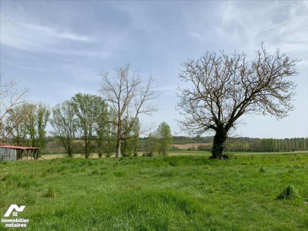 CORPS DE FERME AVEC TERRES EXPLOITABLES