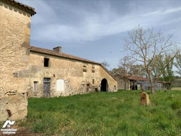 CORPS DE FERME AVEC TERRES EXPLOITABLES