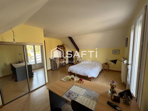 Saône maison avec 4 chambres sur terrain de 685 m²