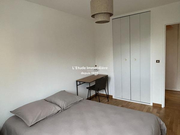 SPECIAL COLOCATION : FORMEZ VOTRE COLOCATION - GRATTE CIEL - 8 RUE DES MURIERS - T4 MEUBLE AU CALME - 97 m² - 3 chambres, Villeurbanne 69100