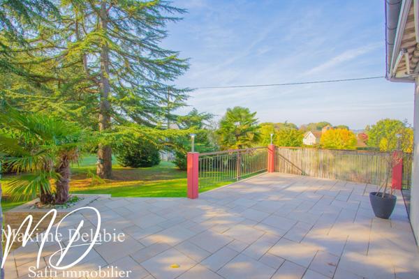 Saint-Pavace : Maison d'exception avec dépendance vue dégagée sur 4000m2