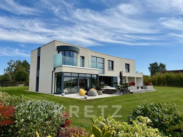 Rare maison d’architecte en Pays d’Auge (2010) Style Design Jacuzzi Garage Jardin 2000m2. Exclusivit