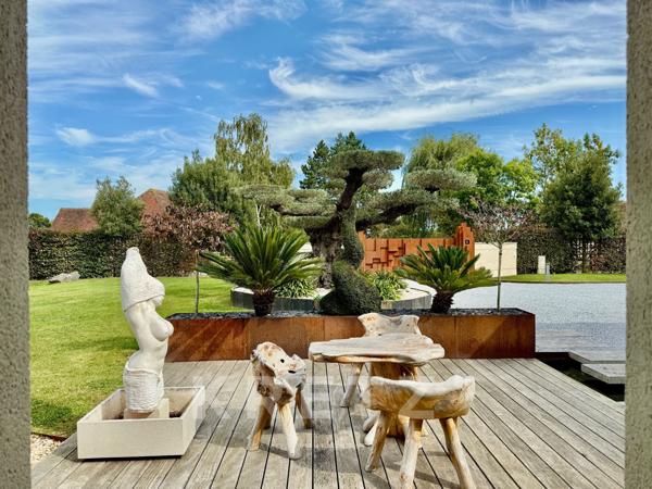 Rare maison d’architecte en Pays d’Auge (2010) Style Design Jacuzzi Garage Jardin 2000m2. Exclusivit