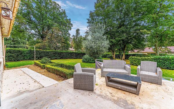 Maison à vendre    5 pièces •  La Celle-Saint-Cloud