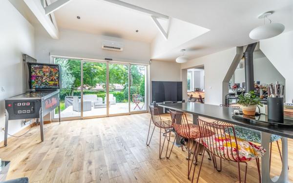 Maison à vendre    5 pièces •  La Celle-Saint-Cloud