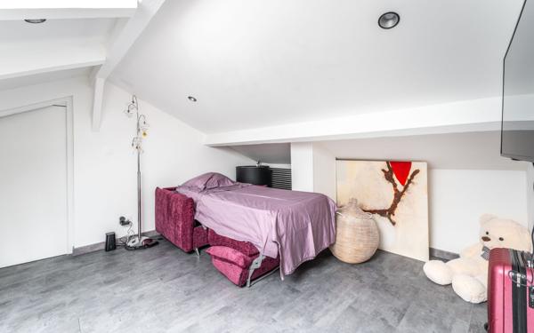 Maison à vendre    5 pièces •  La Celle-Saint-Cloud