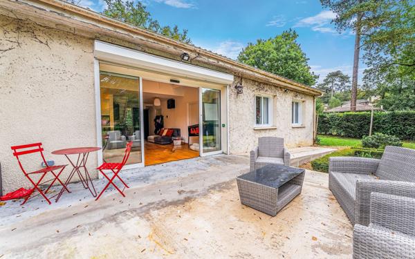 Maison à vendre    5 pièces •  La Celle-Saint-Cloud