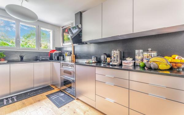 Maison à vendre    5 pièces •  La Celle-Saint-Cloud