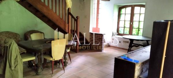 Moulin, bergerie et dépendances