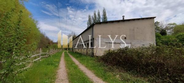 Moulin, bergerie et dépendances