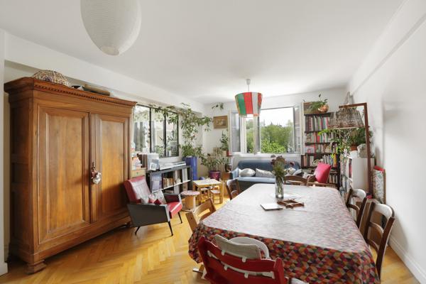 Appartement 5 pièces 102 m2 avec balcon et cave