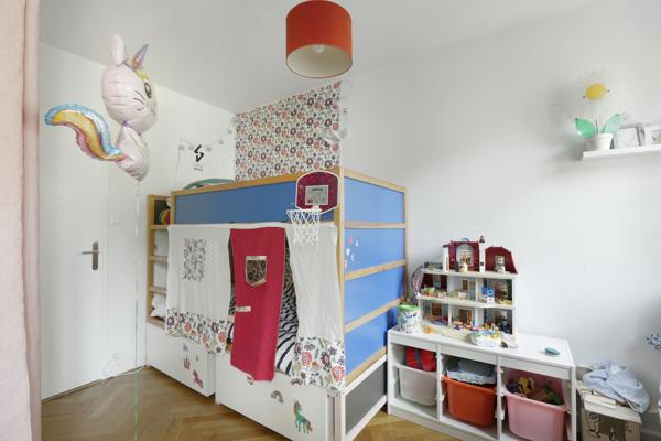 Appartement 5 pièces 102 m2 avec balcon et cave