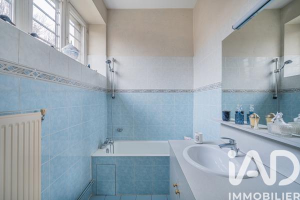 Maison à vendre 9 pièces 369 m² Vizille