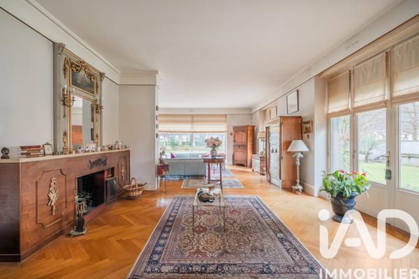 Maison à vendre 9 pièces 369 m² Vizille