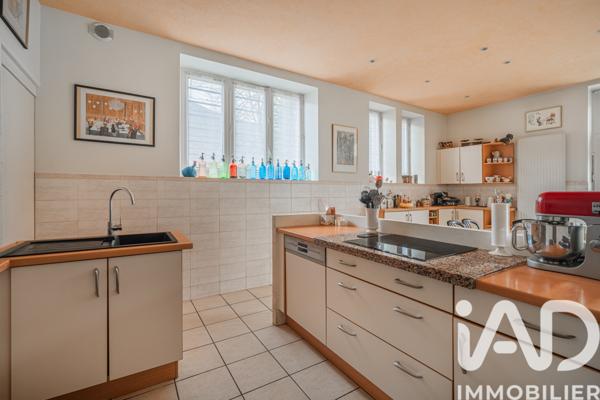 Maison à vendre 9 pièces 369 m² Vizille