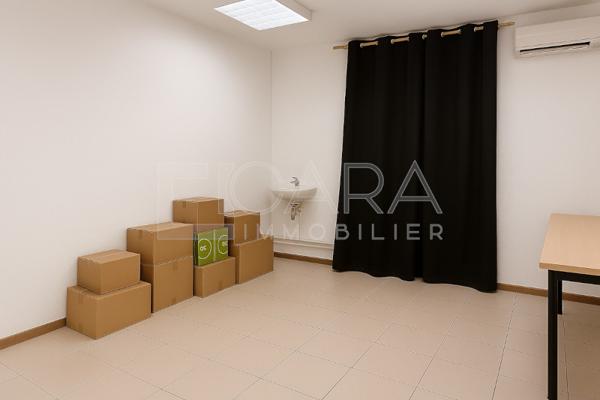 Location Local 1 Pièce(s) MATOURY (97351) 599 €