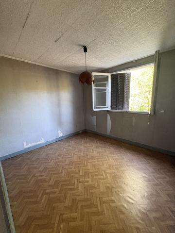 Maison
         4 pièces
        - 65 m² 181 000 € *