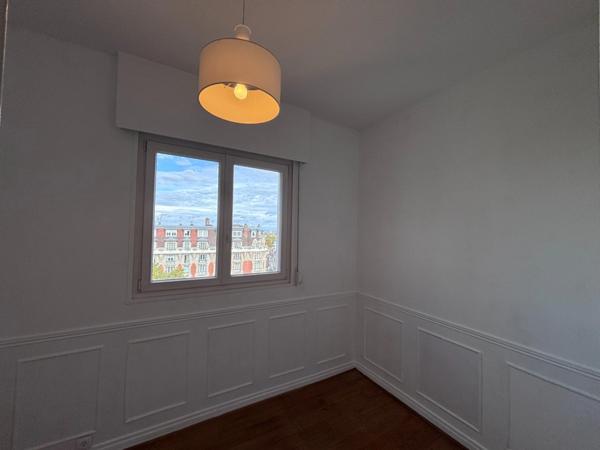 En exclusivité, Appartement de 120m2 au 8éme et dernier étage avenue saint Maur