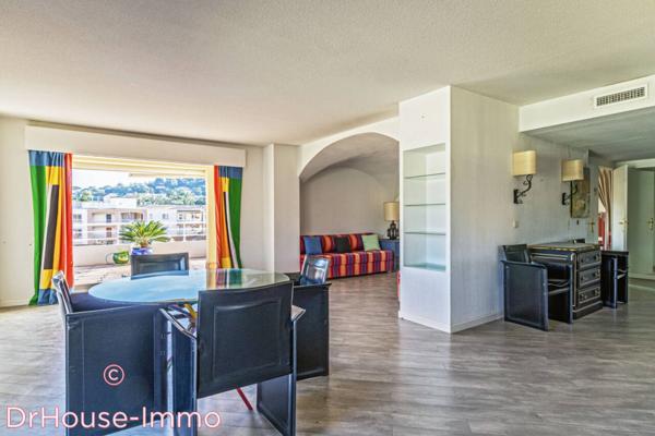 Appartement à vendre 2 pièces de 99 m²