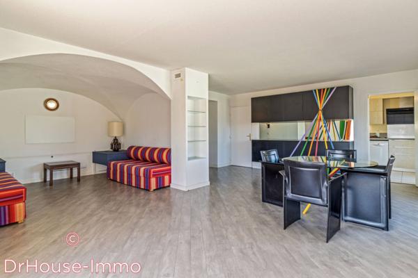 Appartement à vendre 2 pièces de 99 m²