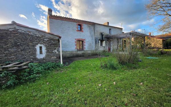 Maison à vendre    3 pièces •  Touvois