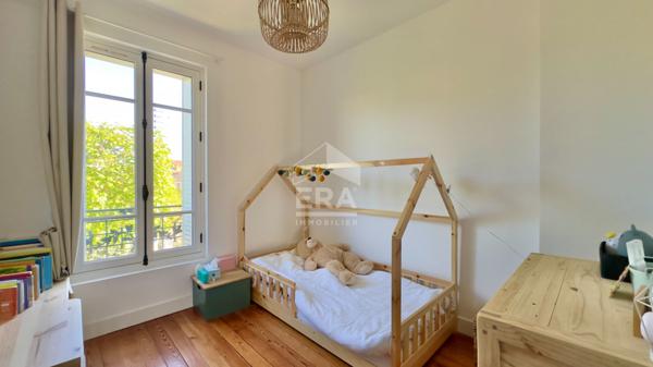 MAISON MEULIÈRE 8 PIÈCES À JUVISY-SUR-ORGE, CENTRE-VILLE AVEC JARDIN CLOS ET SOUS-SOL TOTAL
