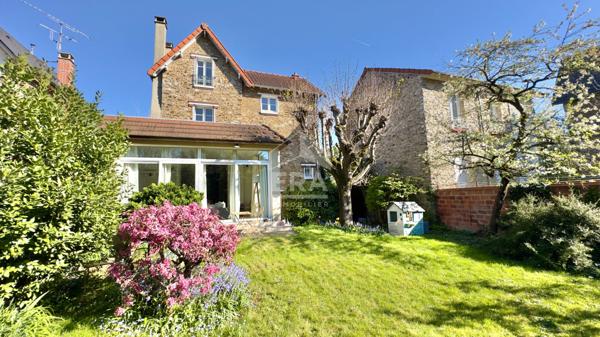 MAISON MEULIÈRE 8 PIÈCES À JUVISY-SUR-ORGE, CENTRE-VILLE AVEC JARDIN CLOS ET SOUS-SOL TOTAL